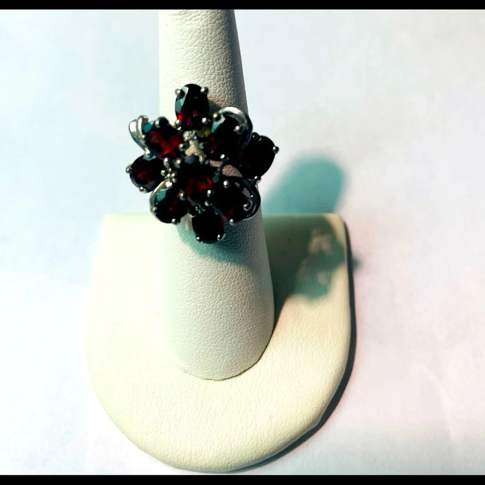 Garnet Floral Ring 925 Silver - Picture 10 of 14